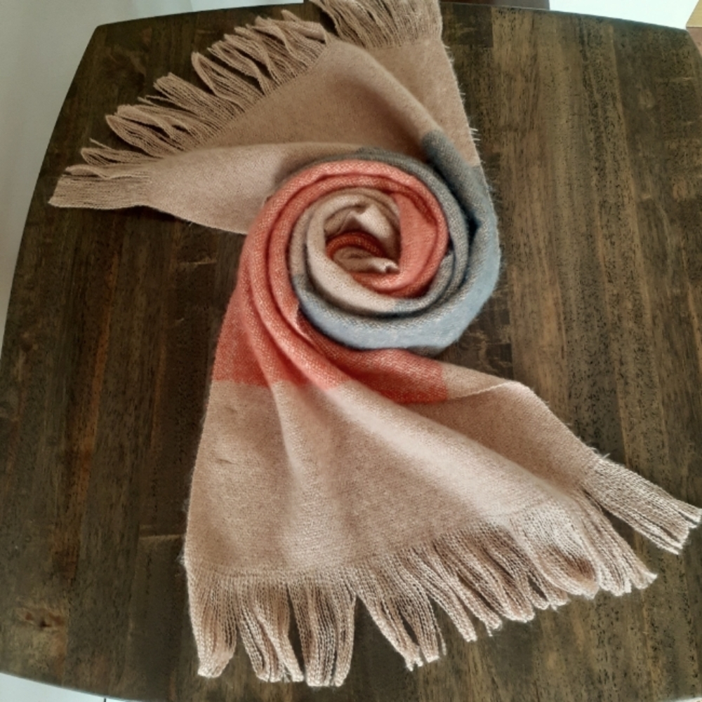 Ladies Wrap/Scarf...soft colors OS...NWOT